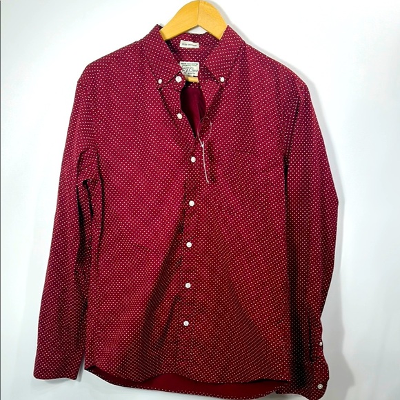 J.Crew Men’s Slim Untucked Red white polkadot button down shirt size med. NWT. - Picture 1 of 8